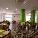 Nuova Hotel 2*