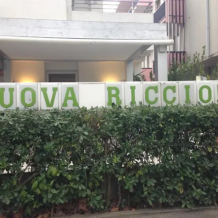 Nuova Hotel 2*