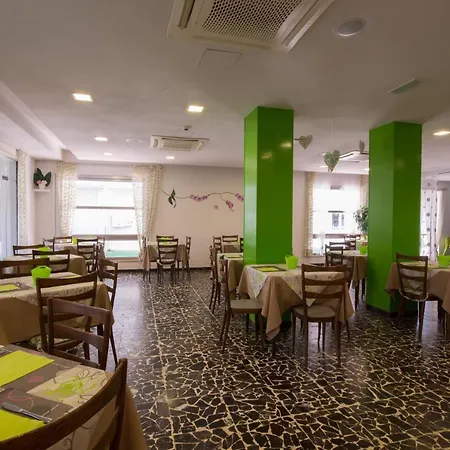 Nuova Ξενοδοχείο 2*