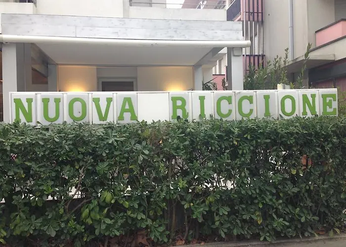 Nuova Hotel 2*
